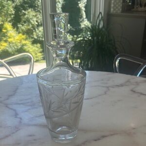 Elegant Clear Glass Bottle Stopper